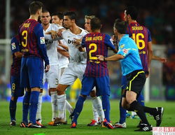 梅西绝杀皇马门，FIFA 13再现巅峰荣耀