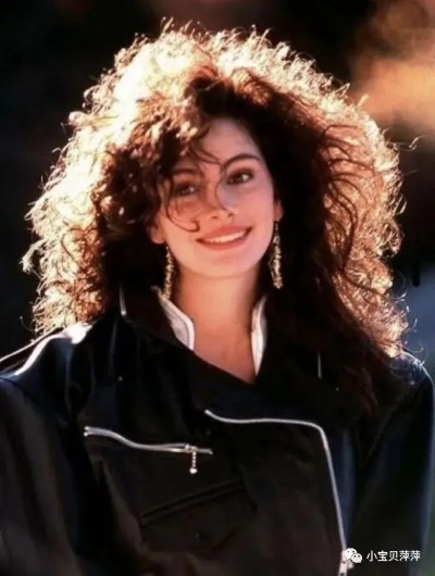 《光与影33号》独家揭秘:玛埃尔羊毛卷发型攻略! 《光与影33号》独家揭秘:玛埃尔羊毛卷发型攻略!