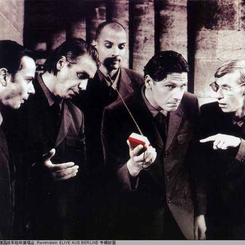 《绝地求生》2025PGC预告:揭秘未来战场新格局,科技革新再升级 《绝地求生》2025PGC预告:揭秘未来战场新格局,科技革新再升级