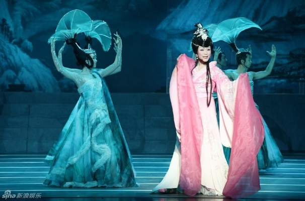 李玉刚的四美图藏着多少游戏级跨界彩蛋？玩家必看的沉浸式艺术拆解