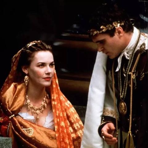 《起源刺客秘技》全面解析:武器招式与战斗策略新解密 《起源刺客秘技》全面解析:武器招式与战斗策略新解密