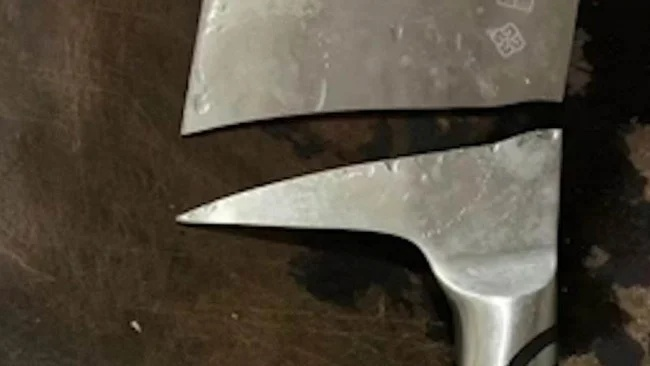 张小泉菜刀再现拍蒜断裂？游戏老炮拆解装备脆化背后的隐藏属性