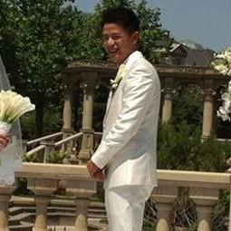 大神操作揭秘：西装已死，憨憨当道，潮流新风向