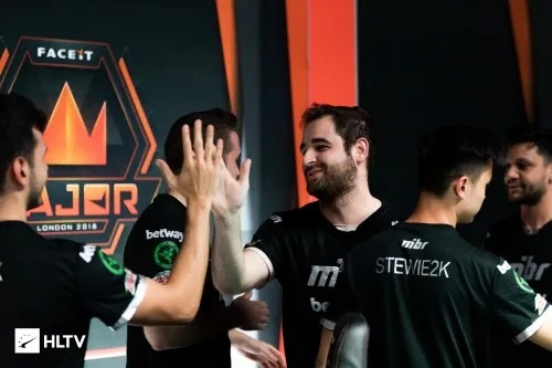 伦敦Major巅峰对决，FACEIT全程精彩回顾揭秘战术新高度