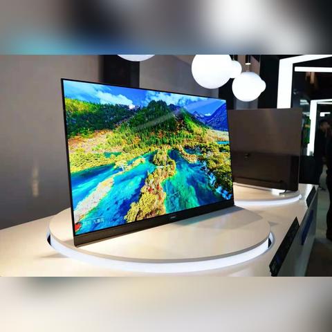 极氪为小米SU7 Ultra贺电,晒001 FR性能,这是啥操作?