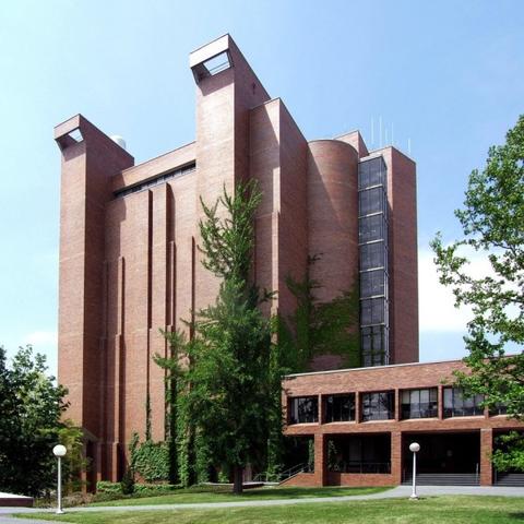 《堡垒之夜》建筑技巧深度解析:解锁全新建筑智慧 《堡垒之夜》建筑技巧深度解析:解锁全新建筑智慧