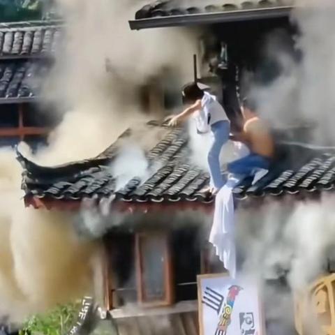 《逃生2》攻略全收录：独家视频解析与珍贵文档揭秘