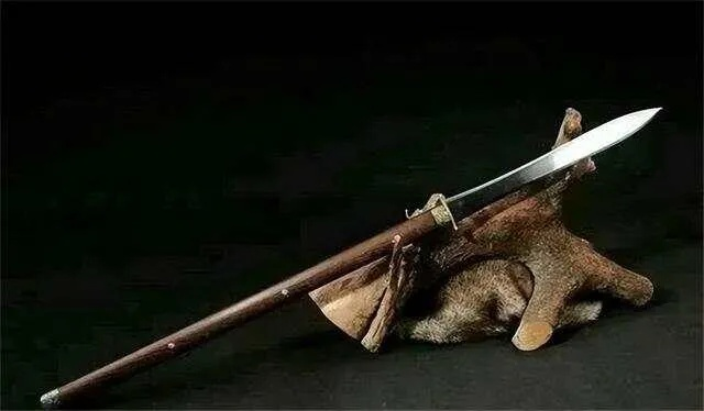 沥泉枪为何成2025游戏圈新宠？隐藏获取法+无解连招让你1V5