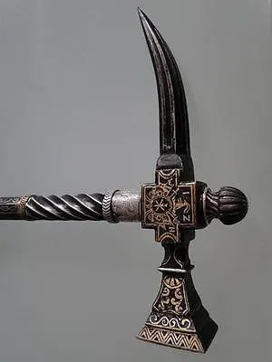 《范海辛2》独家揭秘：雷人奇门兵器艺术图赏