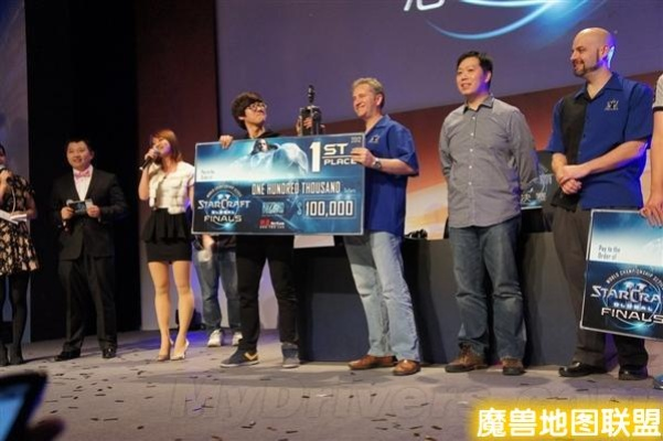 《BWC2012暴雪电竞盛宴落幕,50万美元大奖花落谁家?》 《BWC2012暴雪电竞盛宴落幕,50万美元大奖花落谁家?》